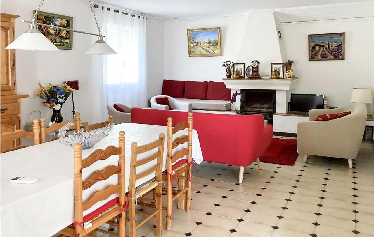 Stunning Home In Saint Trinit With 2 Bedrooms Sault-de-Vaucluse Eksteriør bilde