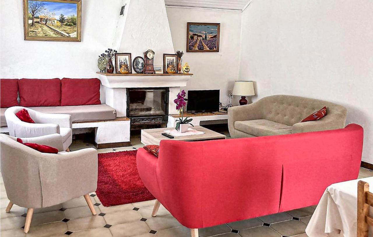 Stunning Home In Saint Trinit With 2 Bedrooms Sault-de-Vaucluse Eksteriør bilde